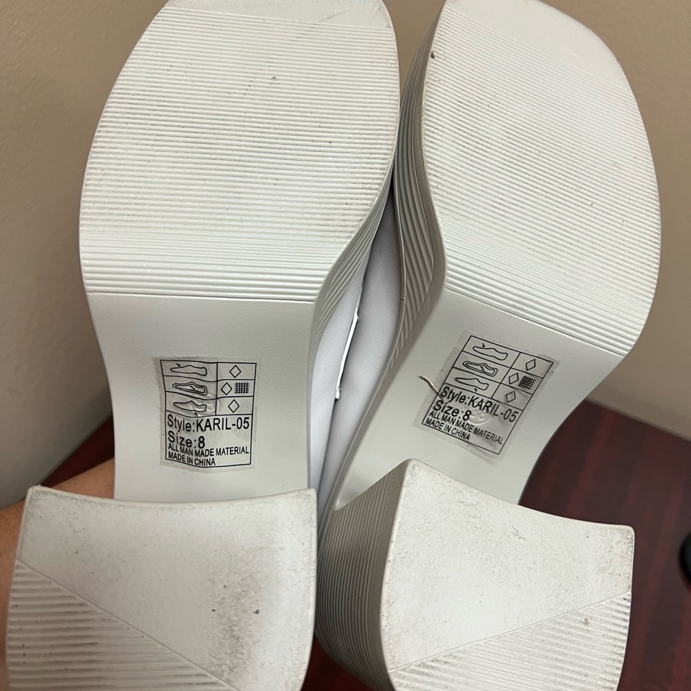 Shoes - Picture 4 of 4